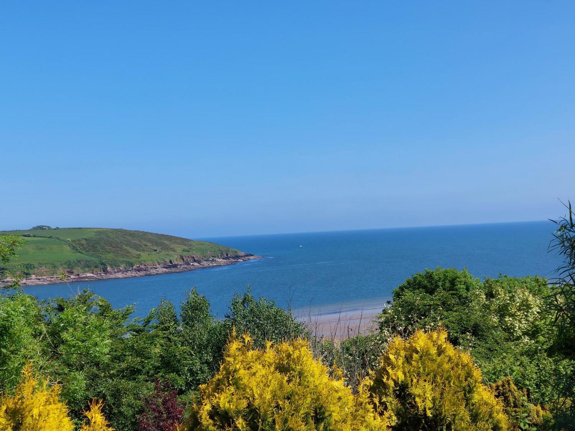 Sea Whispers - My Charming Costal Retreat In Youghal Exterior foto