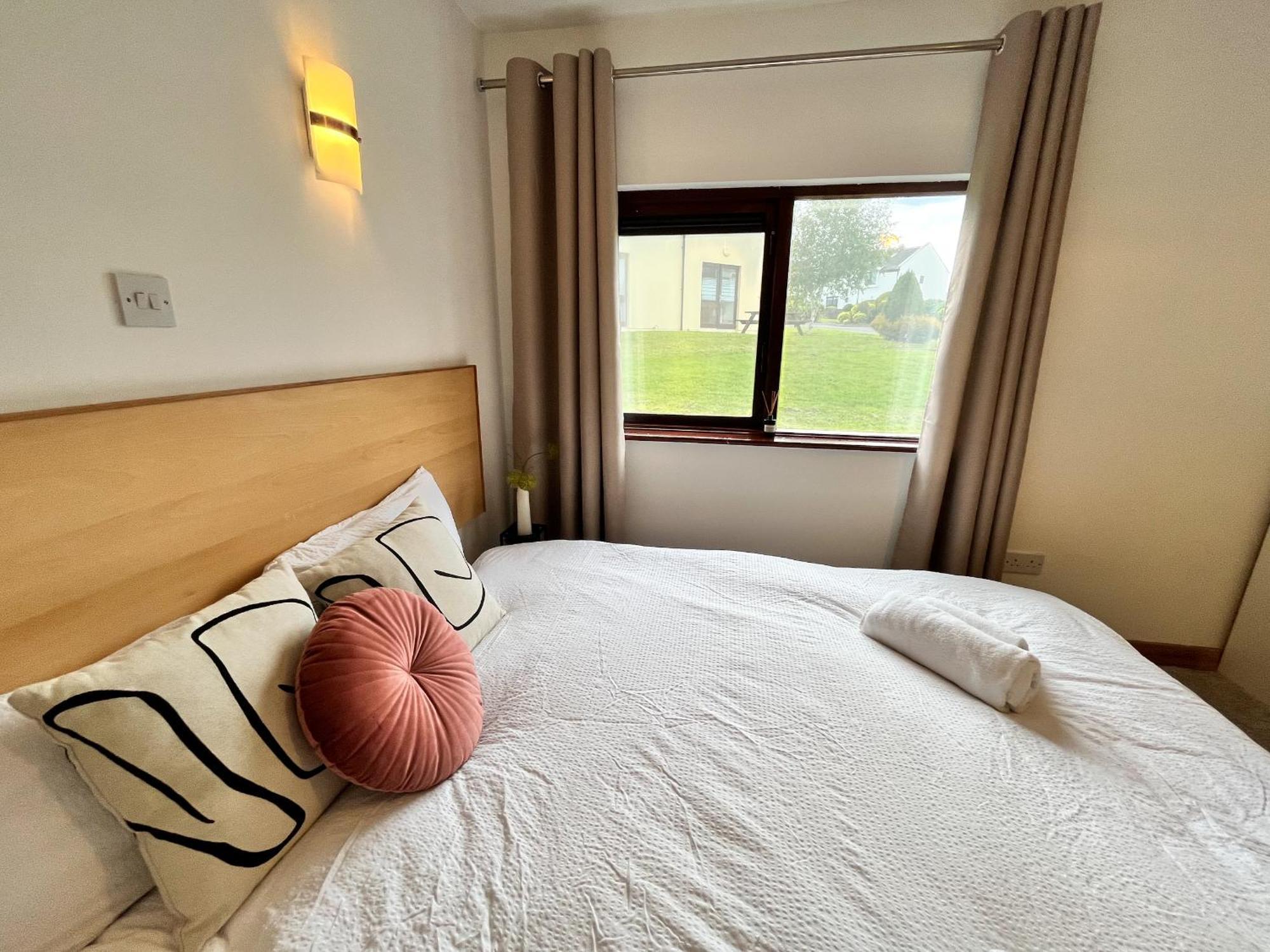 Sea Whispers - My Charming Costal Retreat In Youghal Exterior foto